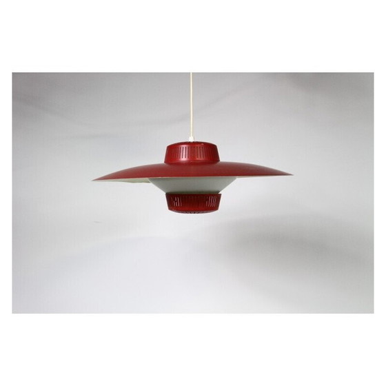 Image 1 of Lampe suspendue vintage en métal rouge par Bent Karlby, Danemark 1970