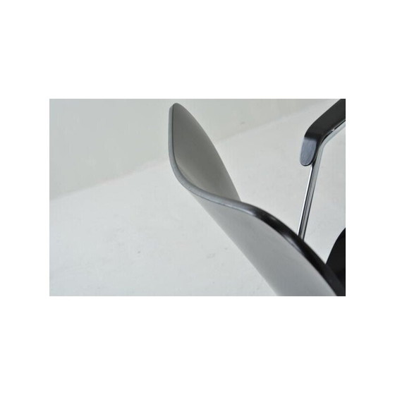 Image 1 of Chaise vintage avec accoudoirs par Arne Jacobsen pour Fritz Hansen