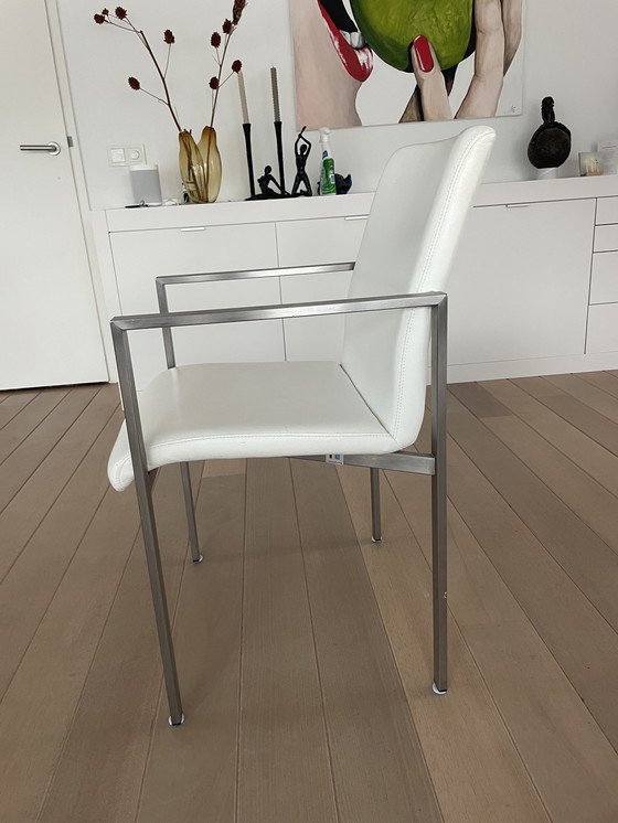 Image 1 of Chaises de salle à manger modernes en cuir blanc