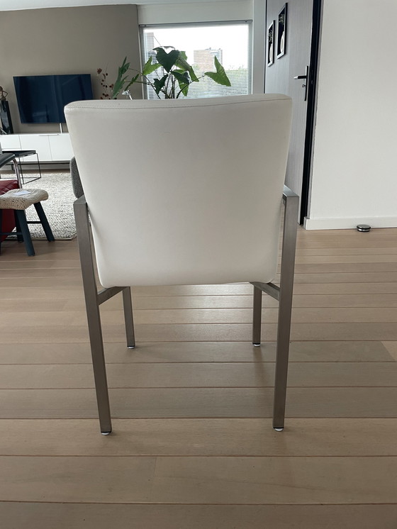 Image 1 of Chaises de salle à manger modernes en cuir blanc