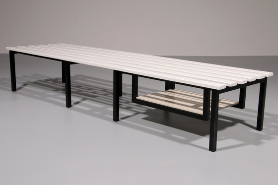 Image 1 of Banc Ducht design en bois blanc avec structure en métal noir