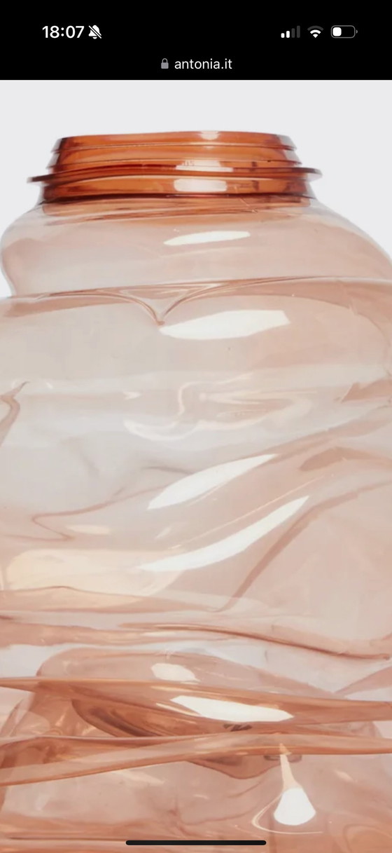 Image 1 of Grand vase Eros Torse Par Niko June