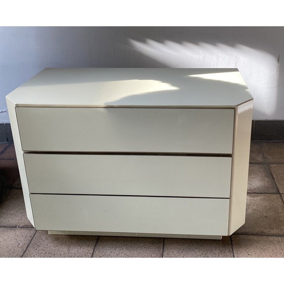 Image 1 of Paire de commodes laquées et miroir, 1980