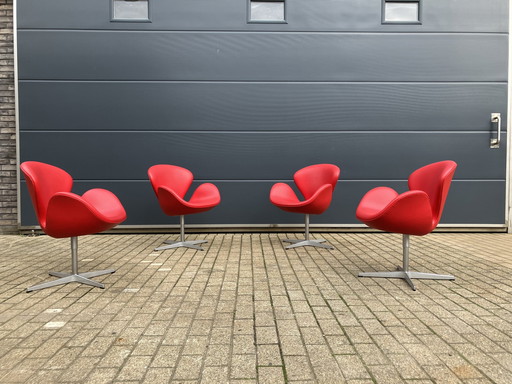 4X fauteuils en cuir rouge d'origine Fritz Hansen Swan Chairs En très bon état !