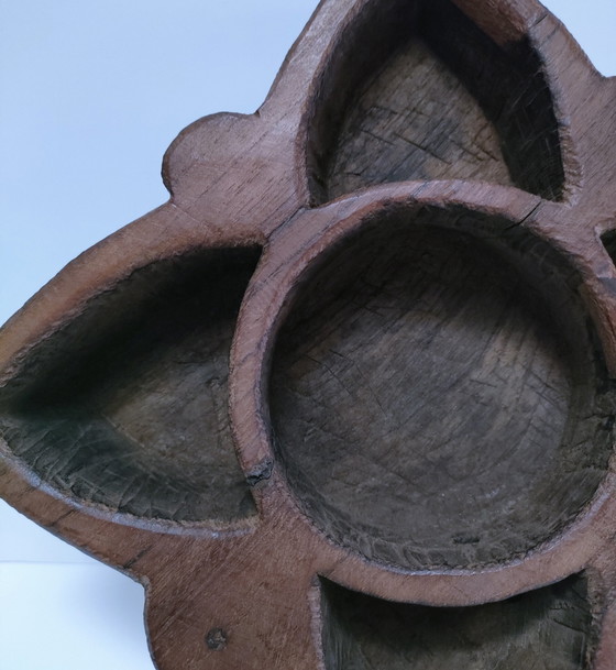 Image 1 of Vide Poche Bois Sculptural Ancien