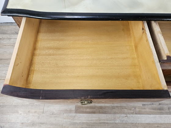 Image 1 of 1960S Commode de chambre à coucher avec six tiroirs et dessus en verre