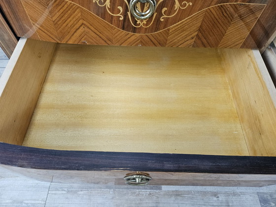 Image 1 of 1960S Commode de chambre à coucher avec six tiroirs et dessus en verre