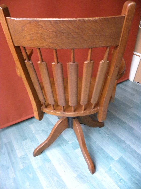 Image 1 of Chaise de bureau en chêne