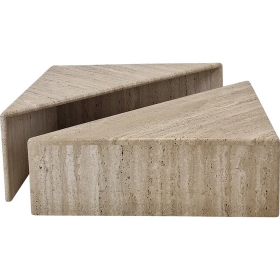 Image 1 of Paire de tables basses triangulaires en travertin vintage par Up et Up, Italie 1980