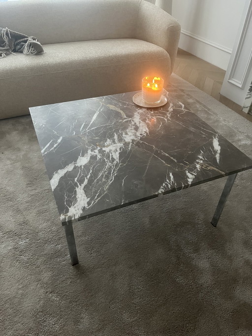 Table basse vintage en marbre avec pieds chromés