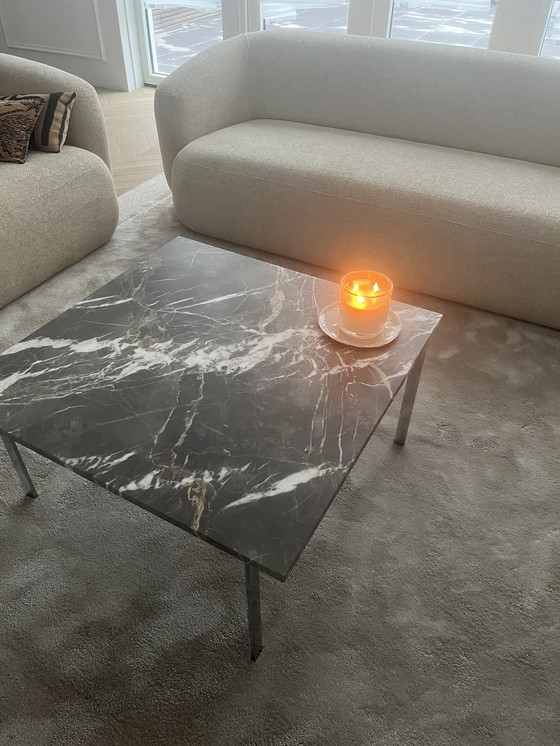 Image 1 of Table basse vintage en marbre avec pieds chromés