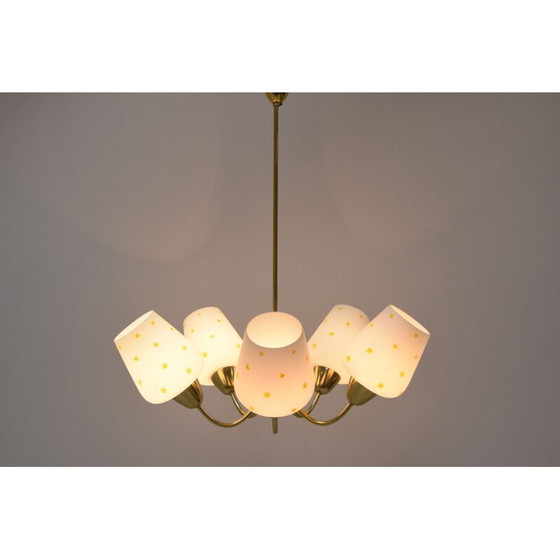 Image 1 of Lustre en verre et laiton du milieu du siècle, Tchécoslovaquie années 1960