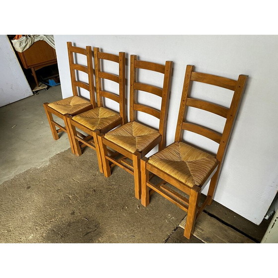 Image 1 of Ensemble de 4 chaises rustiques vintage en chêne massif et sièges en paille, 1950