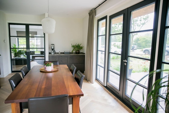 Image 1 of Table à manger Joop Va Arnhem