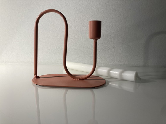 Image 1 of Chandelier moderne et ludique de couleur corail