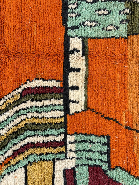 Image 1 of Oranga - Tapis abstrait marocain en laine orange