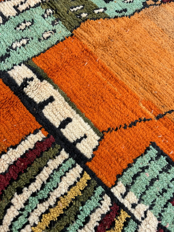 Image 1 of Oranga - Tapis abstrait marocain en laine orange