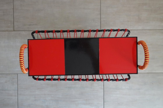 Image 1 of Porte Revues Scoubidou Rouge et Noir en Métal Années 50-60