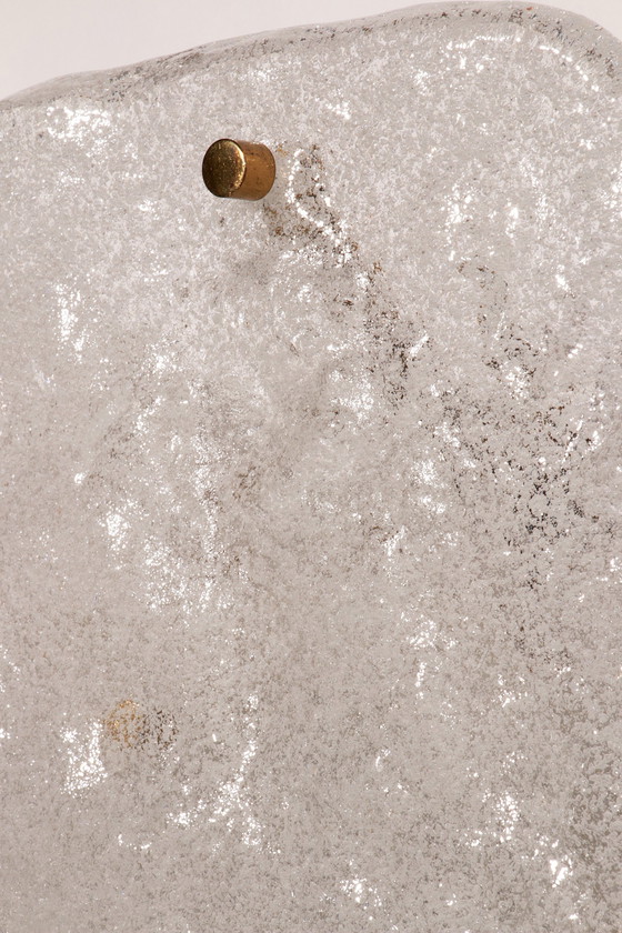 Image 1 of Appliques murales élégantes en verre glacé du milieu du siècle par J.T. Kalmar, Autriche (années 1960)
