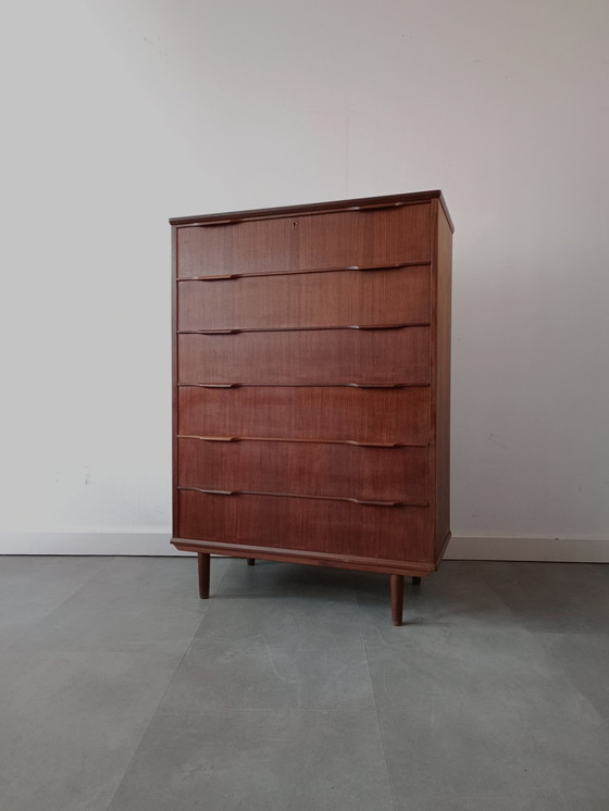 Image 1 of Commode vintage danoise en teck, haute et large !