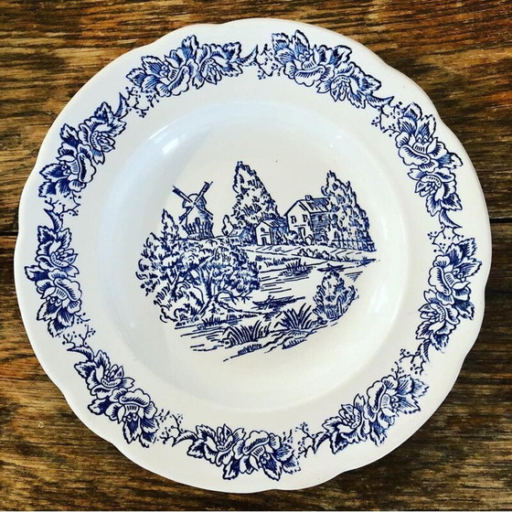 Image 1 of Ensemble de 9 assiettes creuses vintage