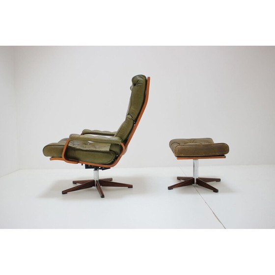 Image 1 of Fauteuil vintage avec repose-pieds en cuir Suède
