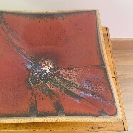 Image 1 of Bol carré rouge vintage par Matthieu Lievois