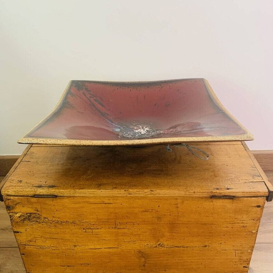 Image 1 of Bol carré rouge vintage par Matthieu Lievois