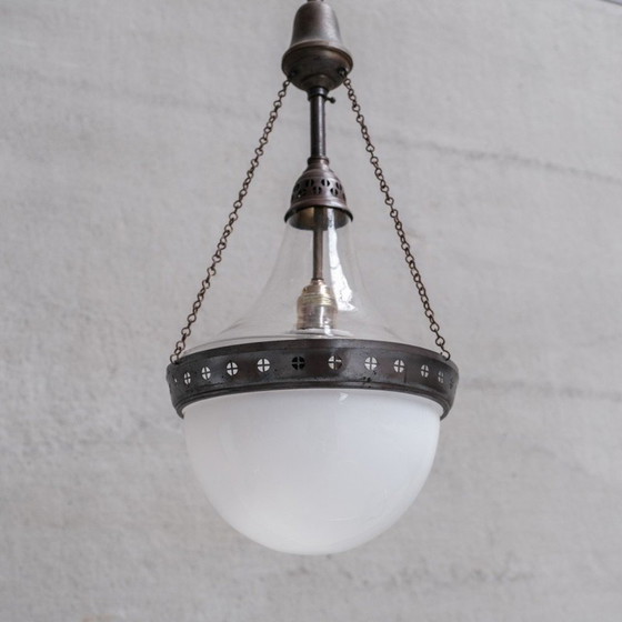 Lampe suspendue vintage bicolore, France 1910 – Suspensions, Glass, Metal (photo 3 of 10)