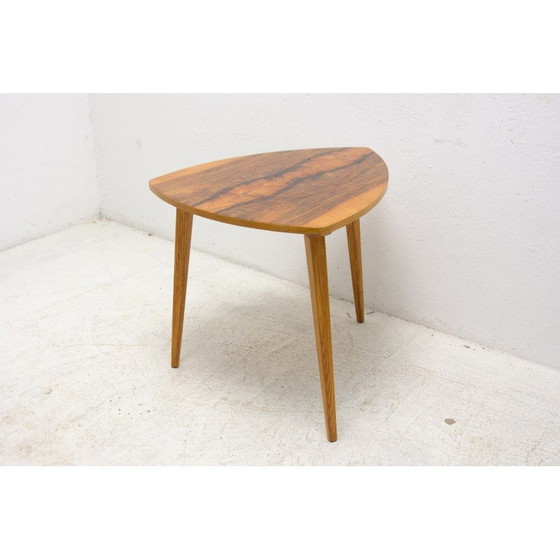 Image 1 of Table d'appoint vintage en noyer, Tchécoslovaquie 1970