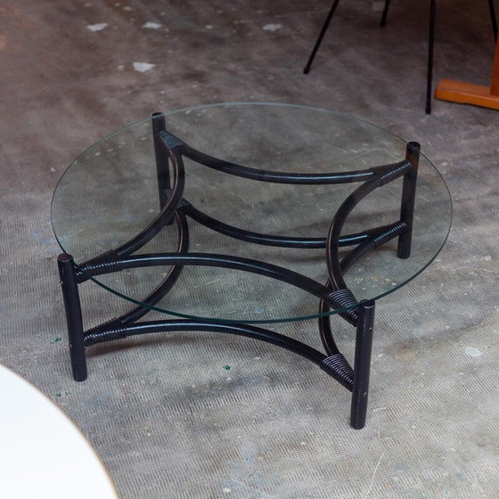 Image 1 of Table basse ronde en rotin et verre, 1960