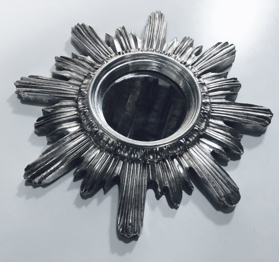 Image 1 of Miroir Soleil Mural • Grand Modèle • Bois Sculpté • Argent • 1960-70