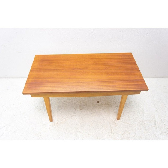 Image 1 of Table basse centrale du milieu du siècle, Tchécoslovaquie années 1960
