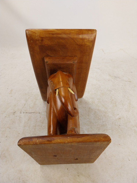 Image 1 of 1 X Tabouret Africain. Avec éléphant .