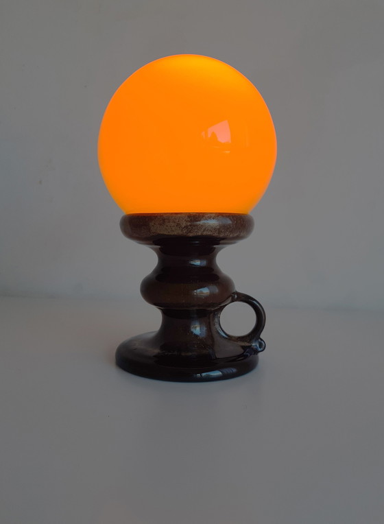 Image 1 of Lampe de table vintage en céramique avec ampoule en verre orange, Allemagne de l'Ouest Fat Lava Style