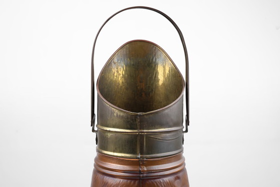 Image 1 of Porte-parapluies en cuivre avec relief martelé de Vermeer, France Ca. 1900