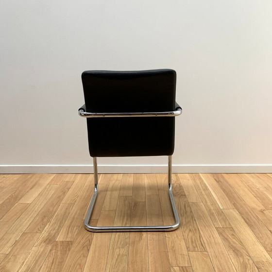 Image 1 of Chaise de bureau vintage en cuir noir et aluminium chromé