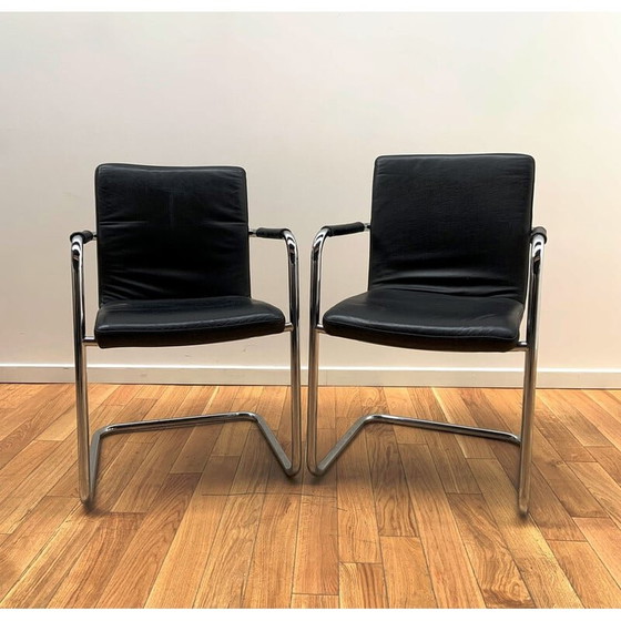 Image 1 of Chaise de bureau vintage en cuir noir et aluminium chromé