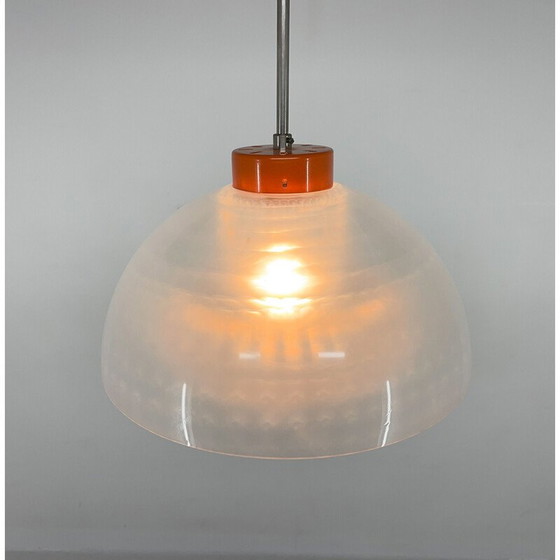 Image 1 of Lampe suspendue en plastique et en verre du milieu du siècle, Tchécoslovaquie