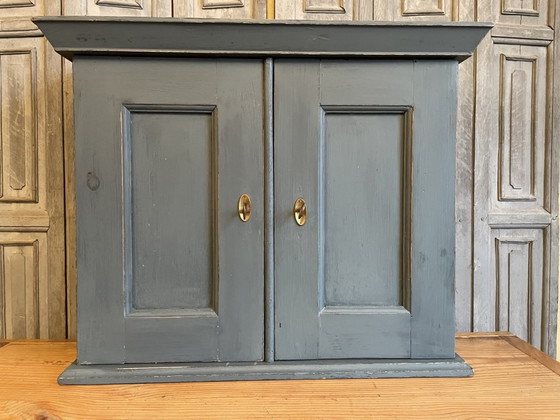 Image 1 of Armoire suspendue Armoire collectrice Armoire de cuisine Armoire compartimentée Français