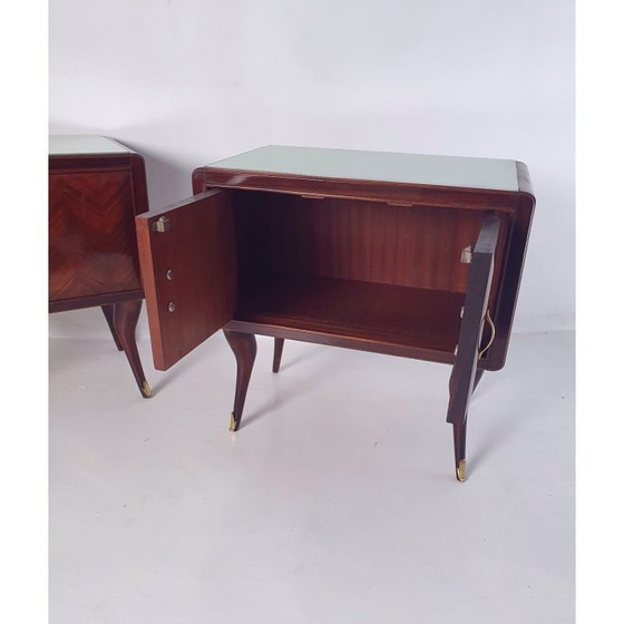 Image 1 of Paire de tables de nuit vintage en noyer, Italie années 1950
