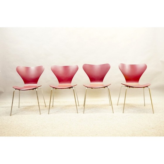 Image 1 of Ensemble de 4 chaises en bois vintage modèle 3107 par Arne Jacobsen pour Fritz Hansen, Danemark 1959