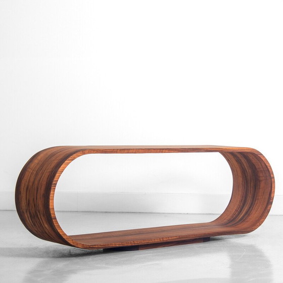 Image 1 of Meuble TV vintage en noyer cintré