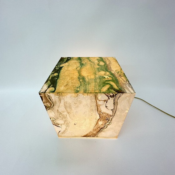 Image 1 of Lampe de table cube en lucite, Mid Century, années 1970