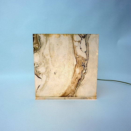 Image 1 of Lampe de table cube en lucite, Mid Century, années 1970