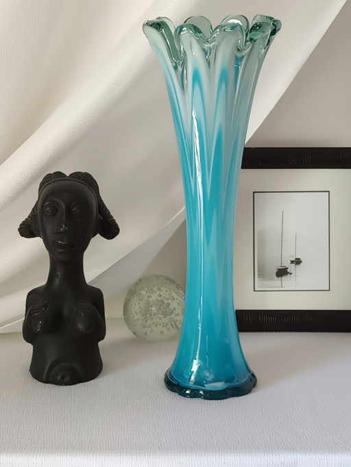 Vase Bleu En Verre Soufflé Vintage