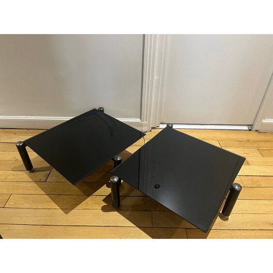 Image 1 of Paire de tables basses vintage en verre et métal noir, 1980