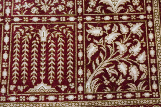 Image 1 of Tapis persan Qom Étonnante soie pure - Tile Design & Signature