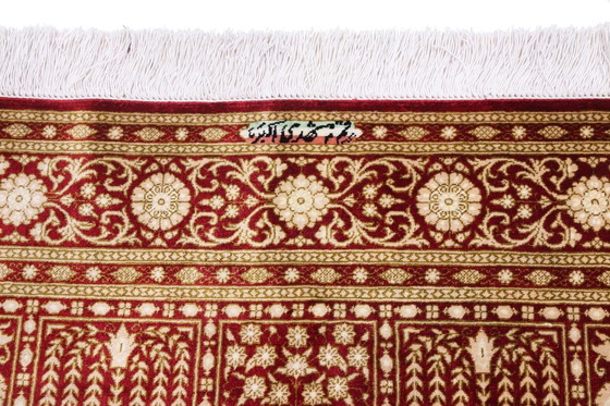 Image 1 of Tapis persan Qom Étonnante soie pure - Tile Design & Signature