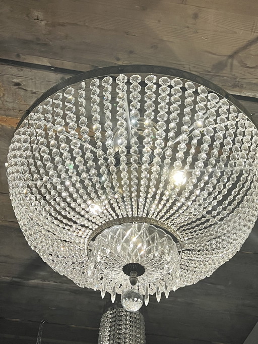 Énorme lustre en cristal antique